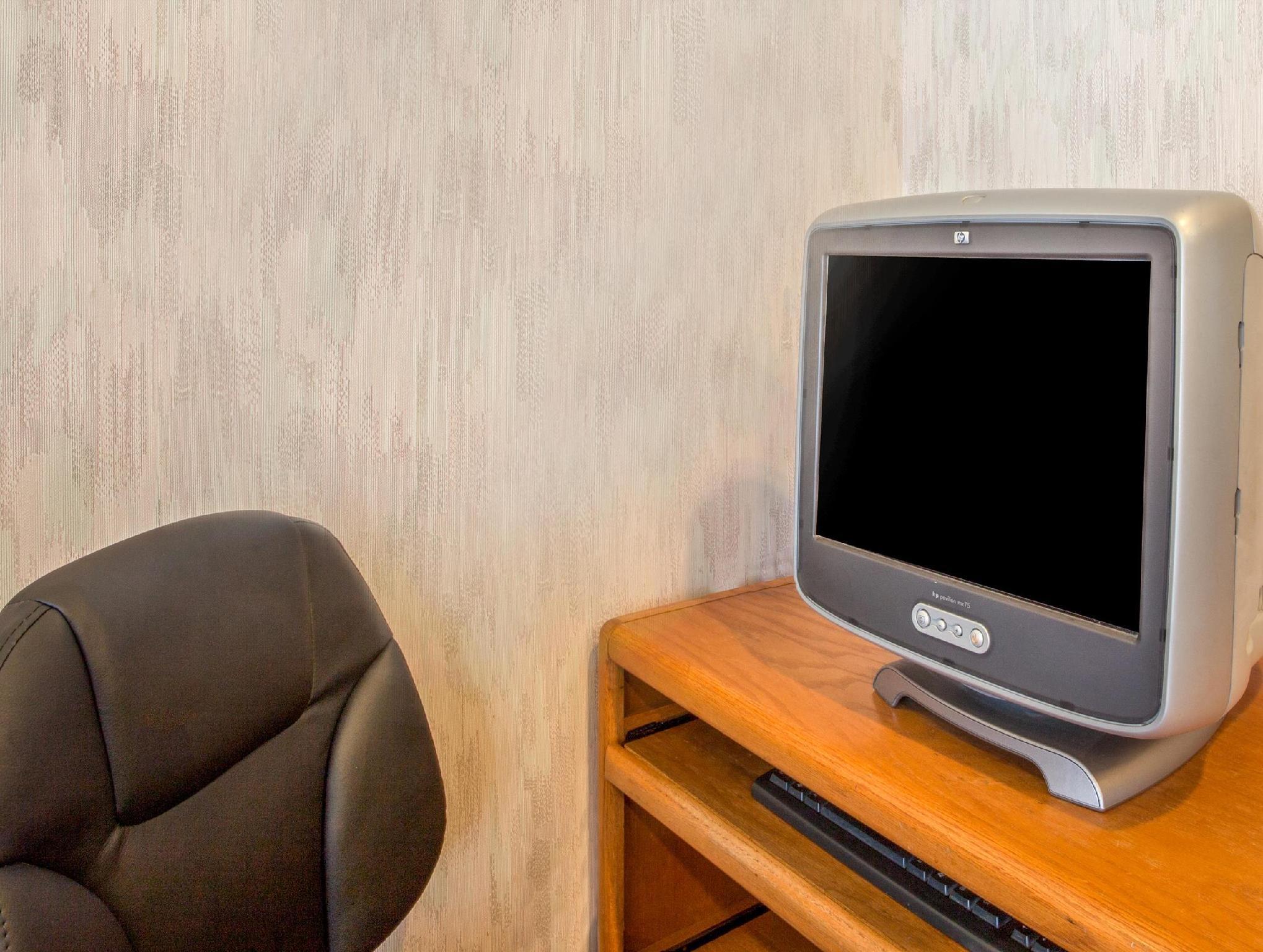 Days Inn By Wyndham Seattle Aurora Shoreline Εξωτερικό φωτογραφία