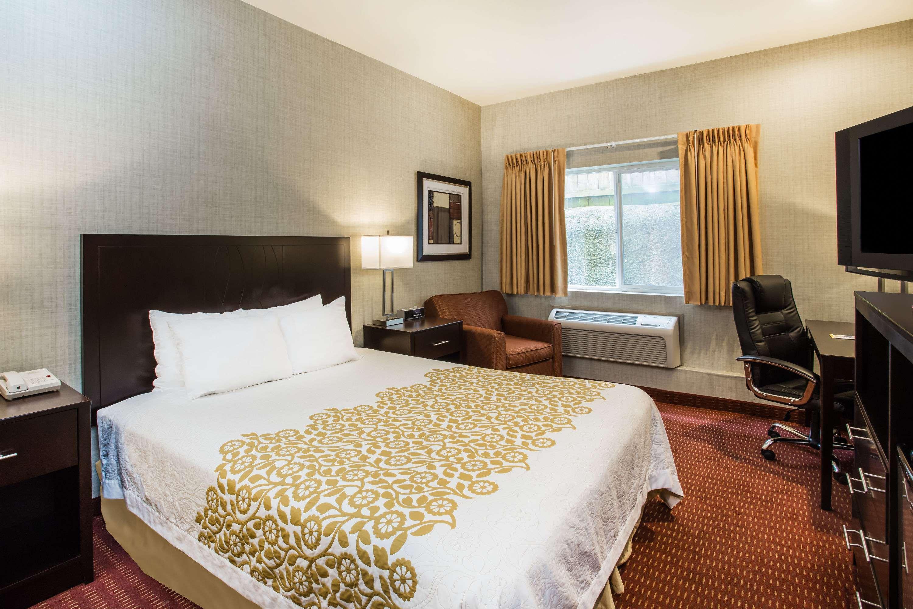 Days Inn By Wyndham Seattle Aurora Shoreline Εξωτερικό φωτογραφία