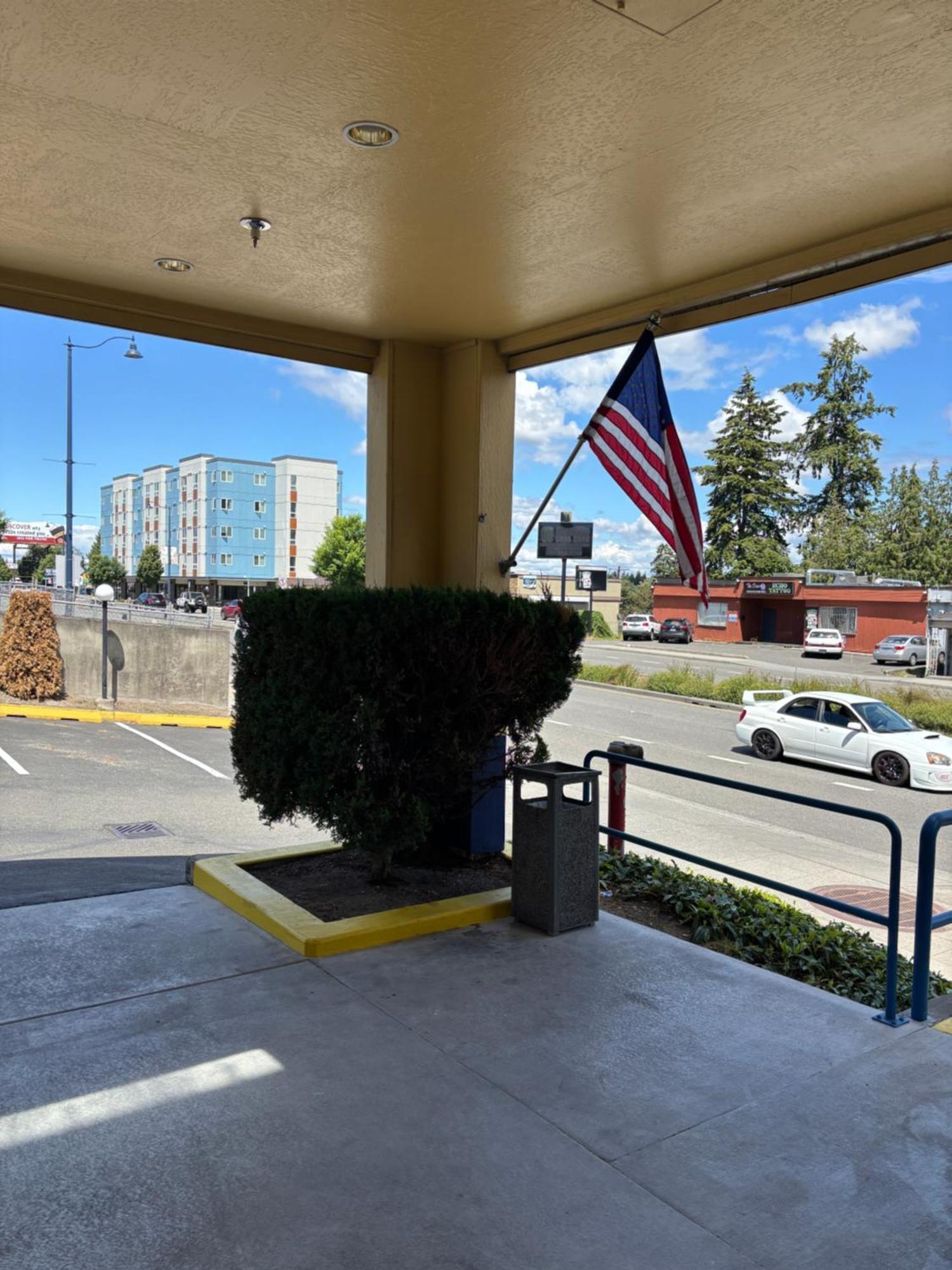 Days Inn By Wyndham Seattle Aurora Shoreline Εξωτερικό φωτογραφία